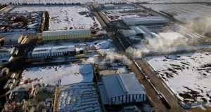 وفد صناعي تركي يطلع على واقع العمل في مصانع النسيج بالمدينة الصناعية في أعزاز