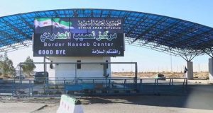 مالكو شاحنات في معبر نصيب: منع دخول الشاحنات غير السورية خطوة مهمة لتنشيط قطاع النقل البري