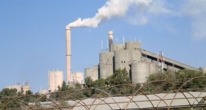 عقد استثماري لإعادة تأهيل مطاحن معمل إسمنت طرطوس