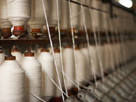 الصناعة النسيجية في سوريا إلى واجهة النقاش الاقتصادي